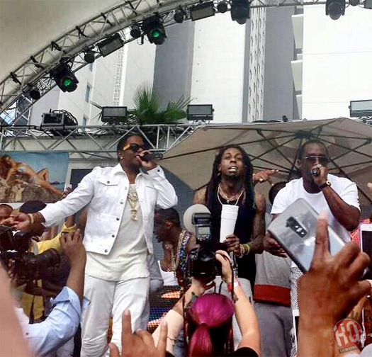 Diddy, Ma$e And Lil Wayne Perform