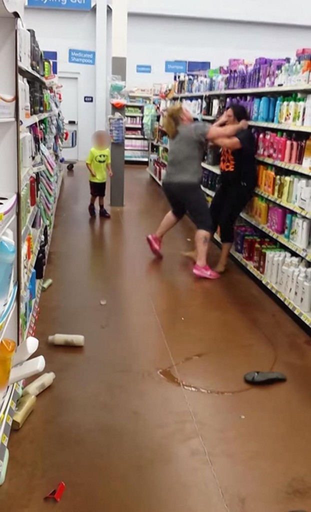 Two Woman And Child Brawl Inside Walmart